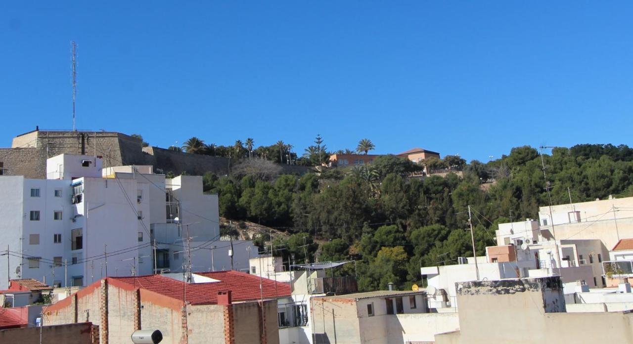 알리칸테 Atico Loft De Lujo Con Terraza Espectacular Y Vista A Los 2 Castillos 아파트 외부 사진